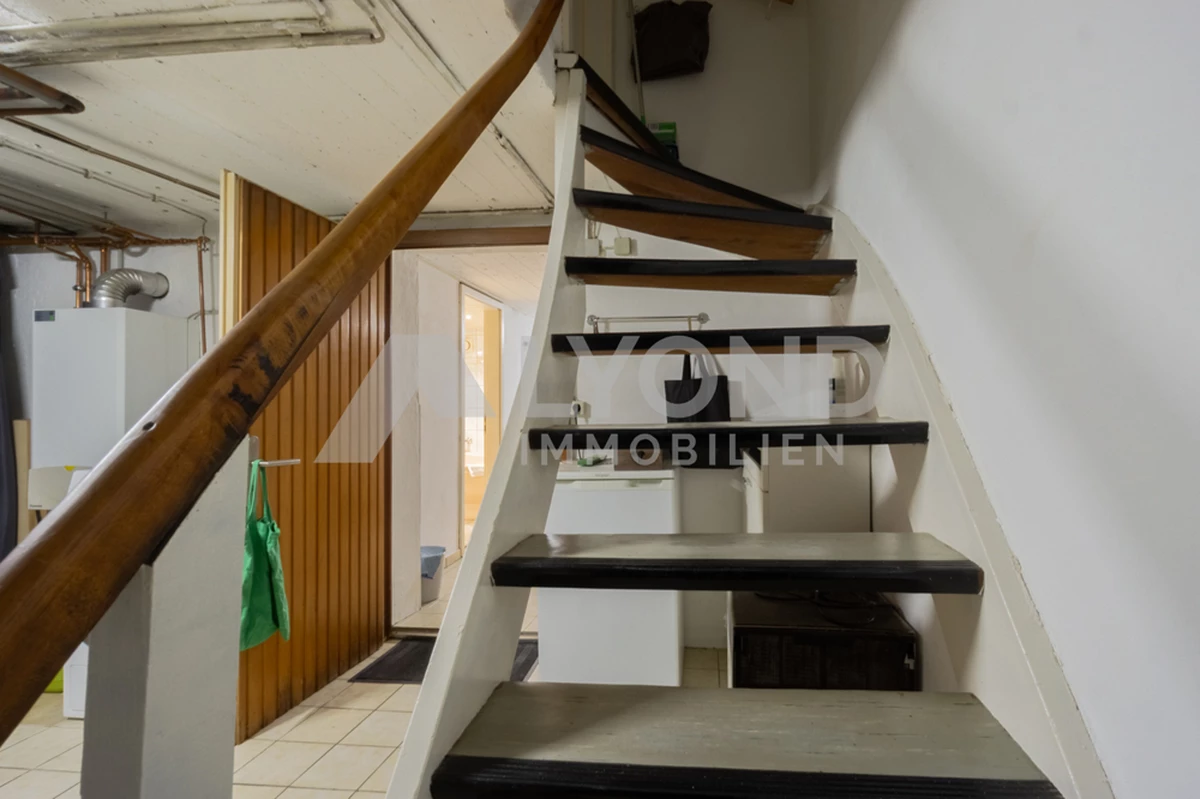 Treppenabgang in den Kellerbereich