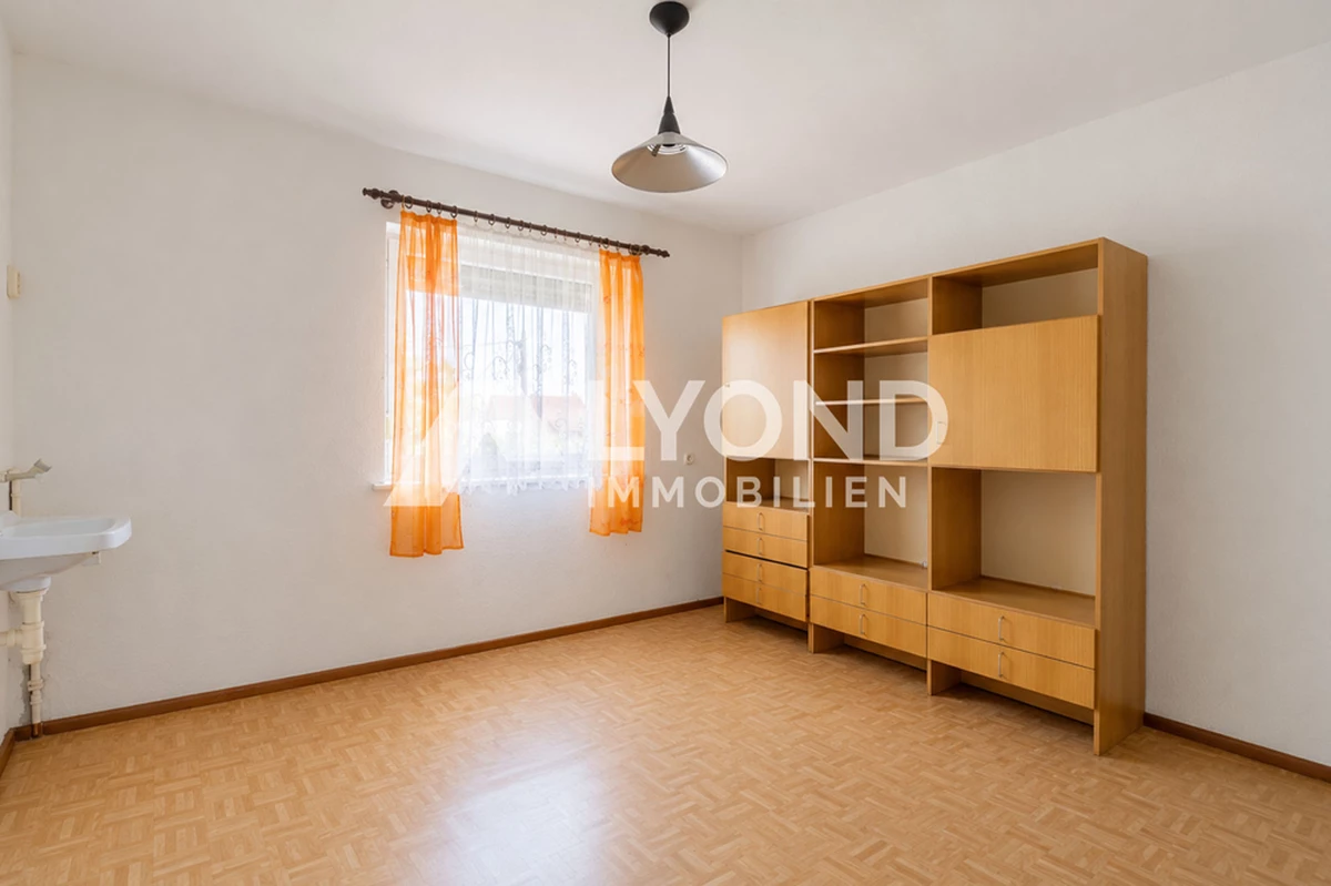 2. Schlafzimmer OG