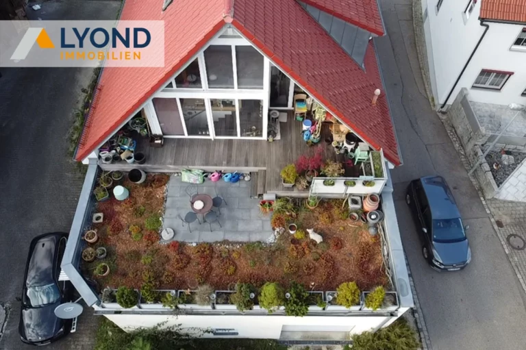 Dieses charmante Mehrfamilienhaus sucht Sie als neuen Eigentümer!