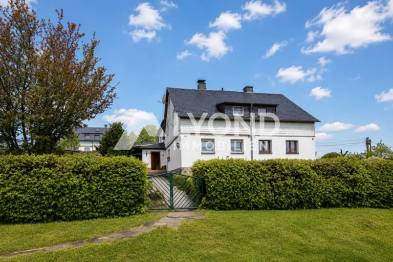Gepflegte Doppelhaushälfte mit großem Garten, Nebengelass & vielseitigen Außenbereichen