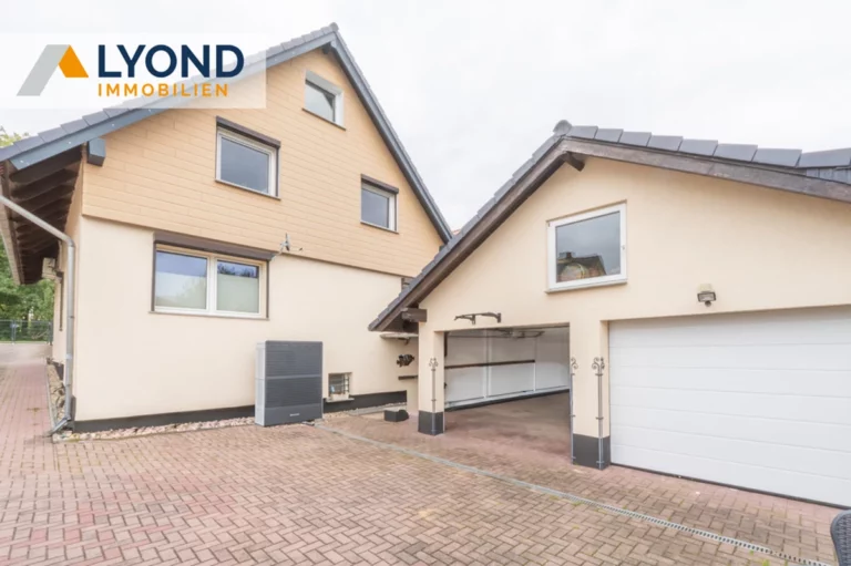 Zweifamilienhaus saniert zwischen Leipzig – Halle, mit Pool und Garten – modern & energieeffizient