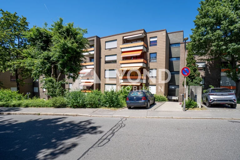 Renovierte 4,5 Zimmer Wohnung sucht Sie als neuen Eigentümer!