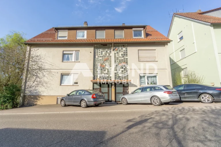 Kompakte Dachgeschosswohnung mit offenem Wohnkonzept in ruhiger Lage von Esslingen
