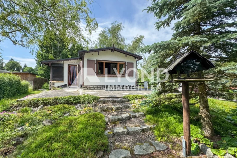 Ferienbungalow auf großzügigem Naturgrundstück in Friedrichsbrunn!