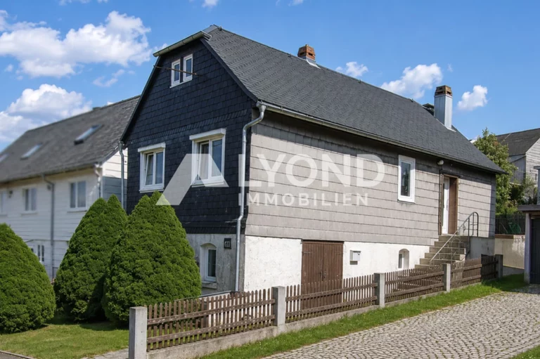 Sanierungsbedürftiges Haus in Friedersdorf