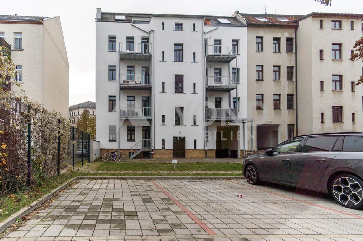 Stellplatz + Hinteransicht