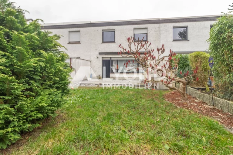 “REDUZIERT“  Gepflegtes Reihenmittelhaus mit Garten und Garage in zentraler Lage von Holzwickede!
