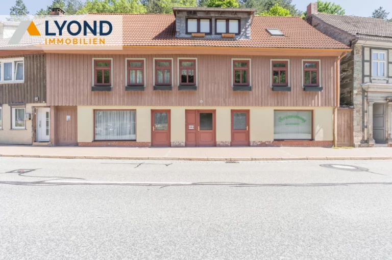 Zweifamilienhaus in ruhiger Lage von Rübeland, ideal als Pension oder Familienheim!