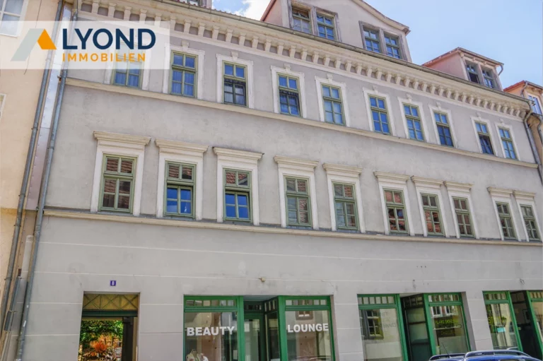 Historisches Mehrfamilienhaus mit Charme und solider Struktur